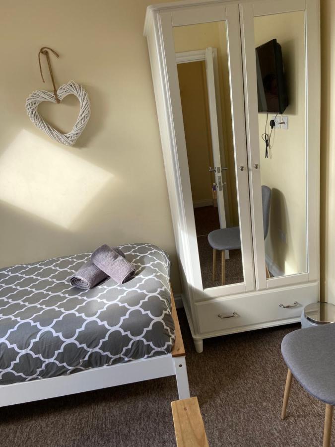 The Ashton Gate Mews Hotel Bristol Buitenkant foto