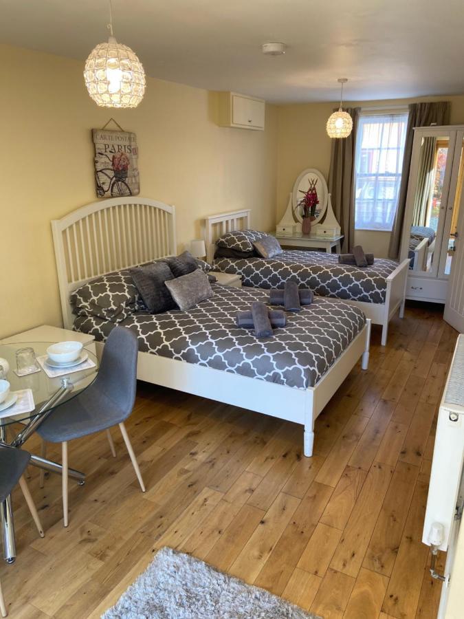 The Ashton Gate Mews Hotel Bristol Buitenkant foto