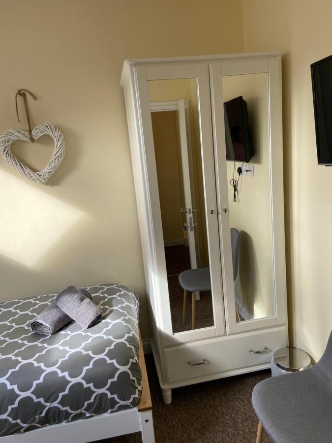 The Ashton Gate Mews Hotel Bristol Buitenkant foto